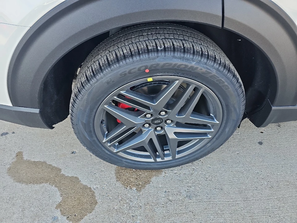 2026 Ford Explorer 6th Gen - Image 8 of 21