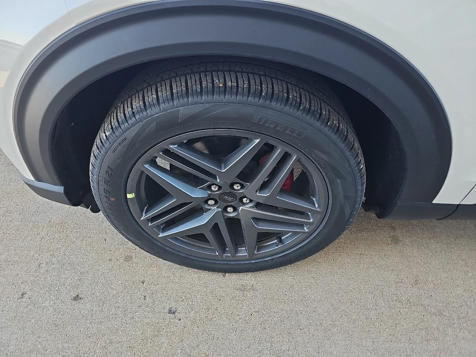 2026 Ford Explorer 6th Gen - Image 15 of 21