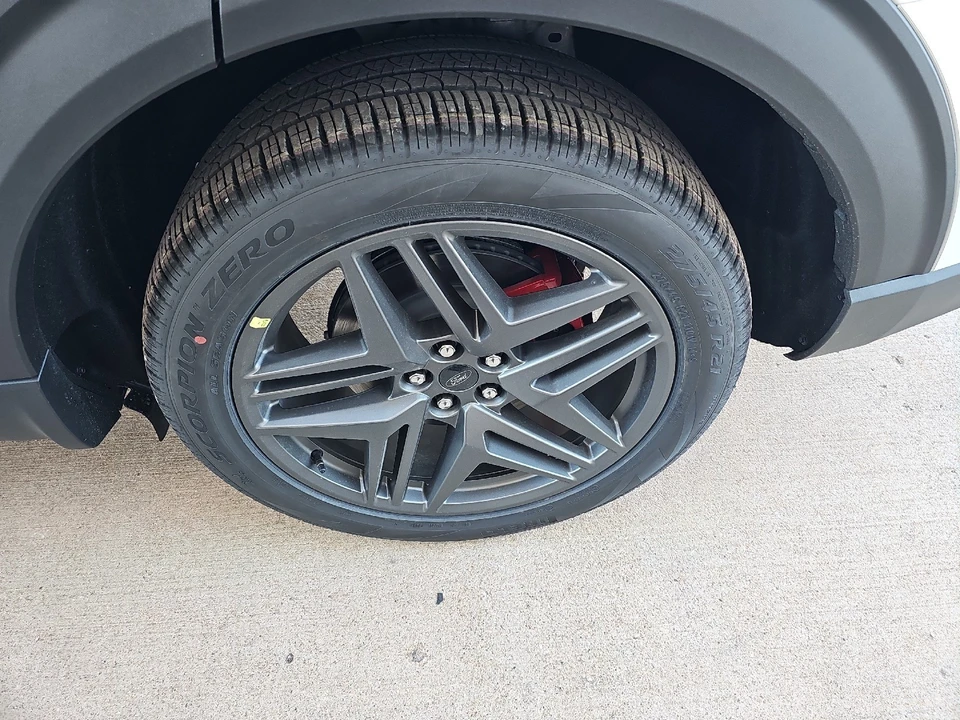 2026 Ford Explorer 6th Gen - Image 13 of 21