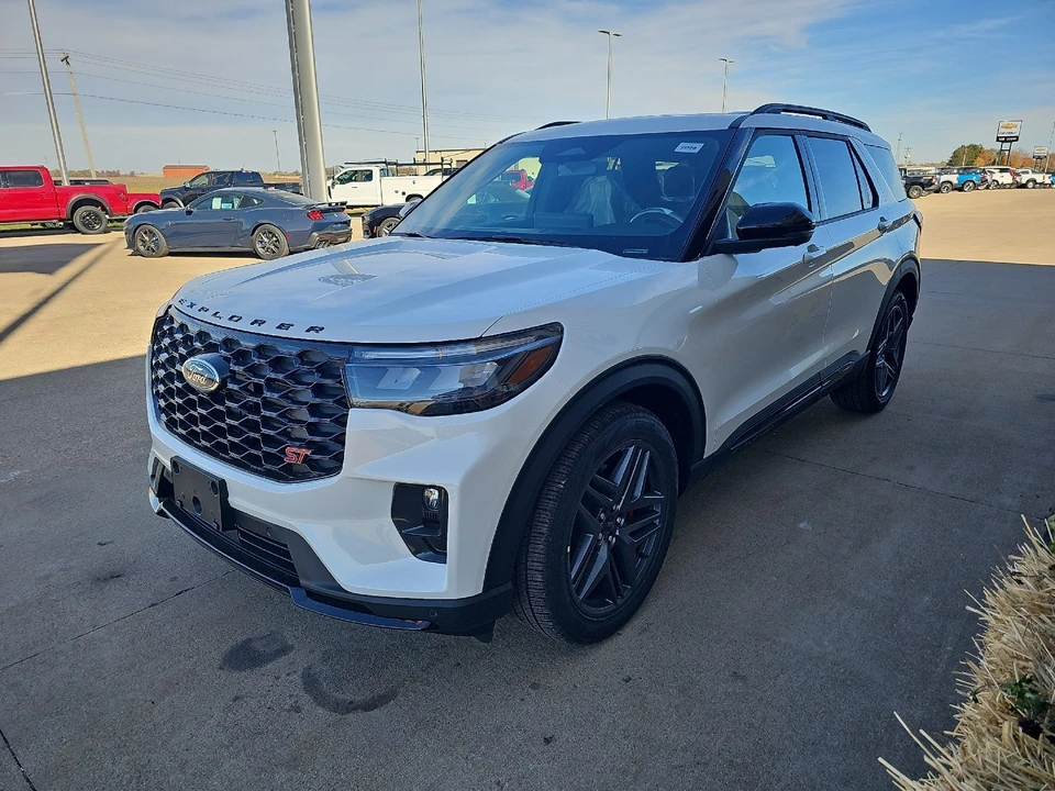 2026 Ford Explorer 6th Gen - Image 16 of 21