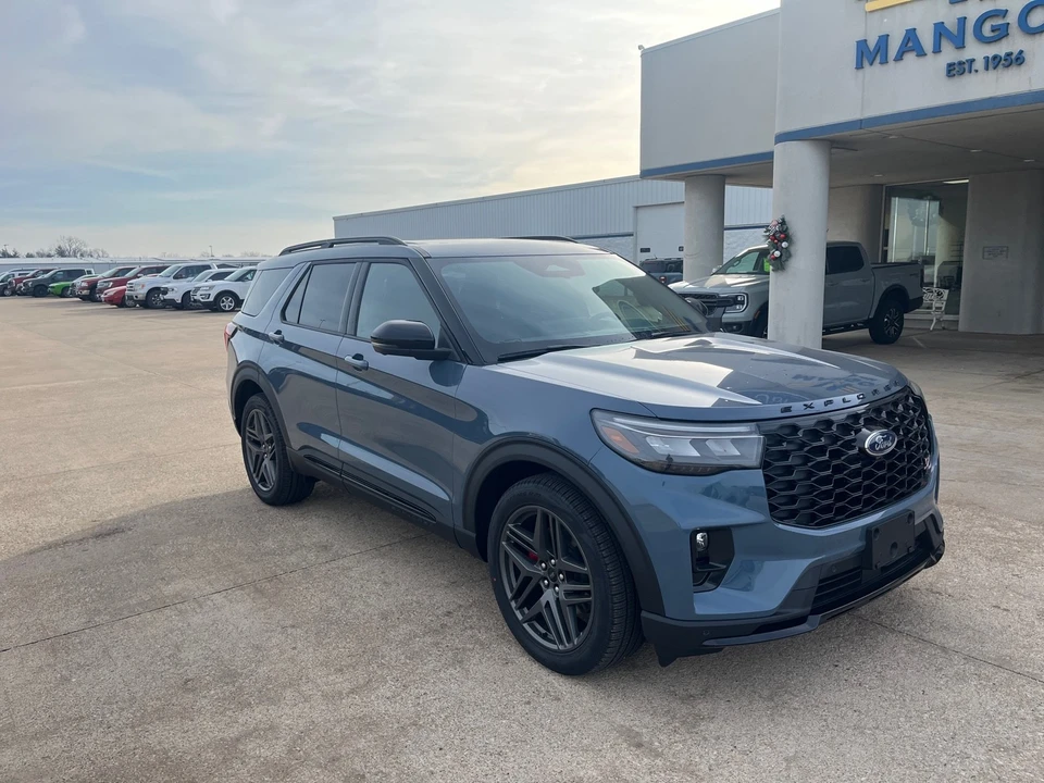 2026 Ford Explorer 6th Gen - Image 2 of 21