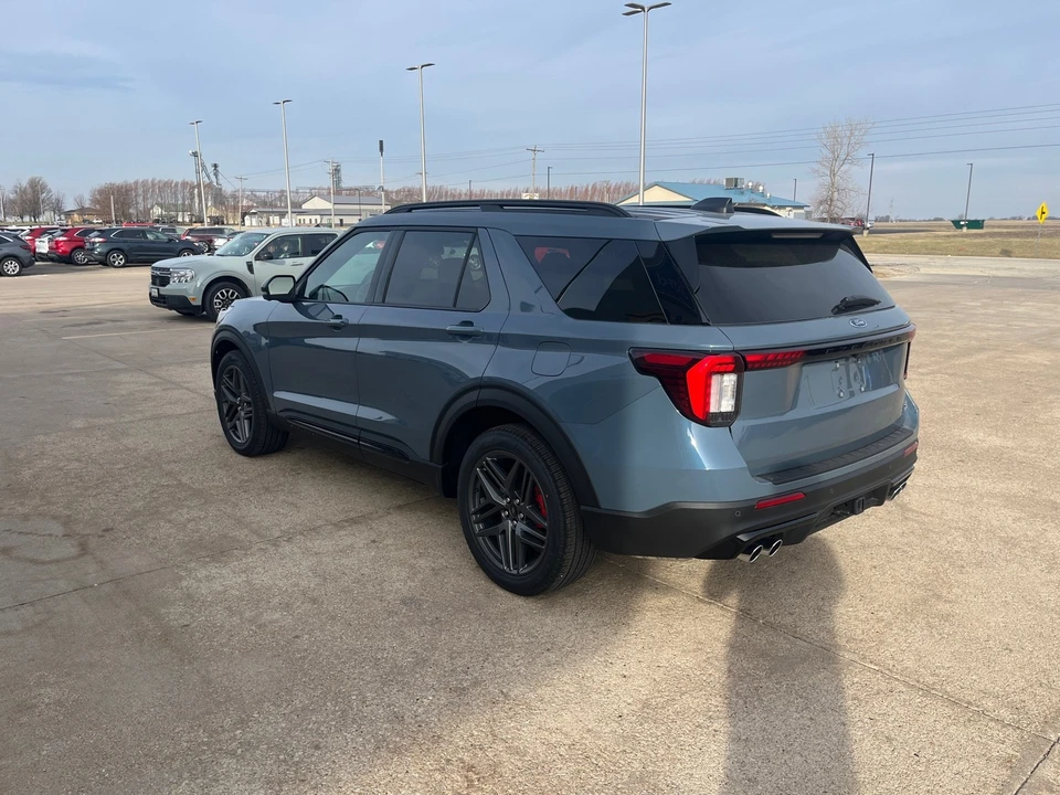 2026 Ford Explorer 6th Gen - Image 6 of 21