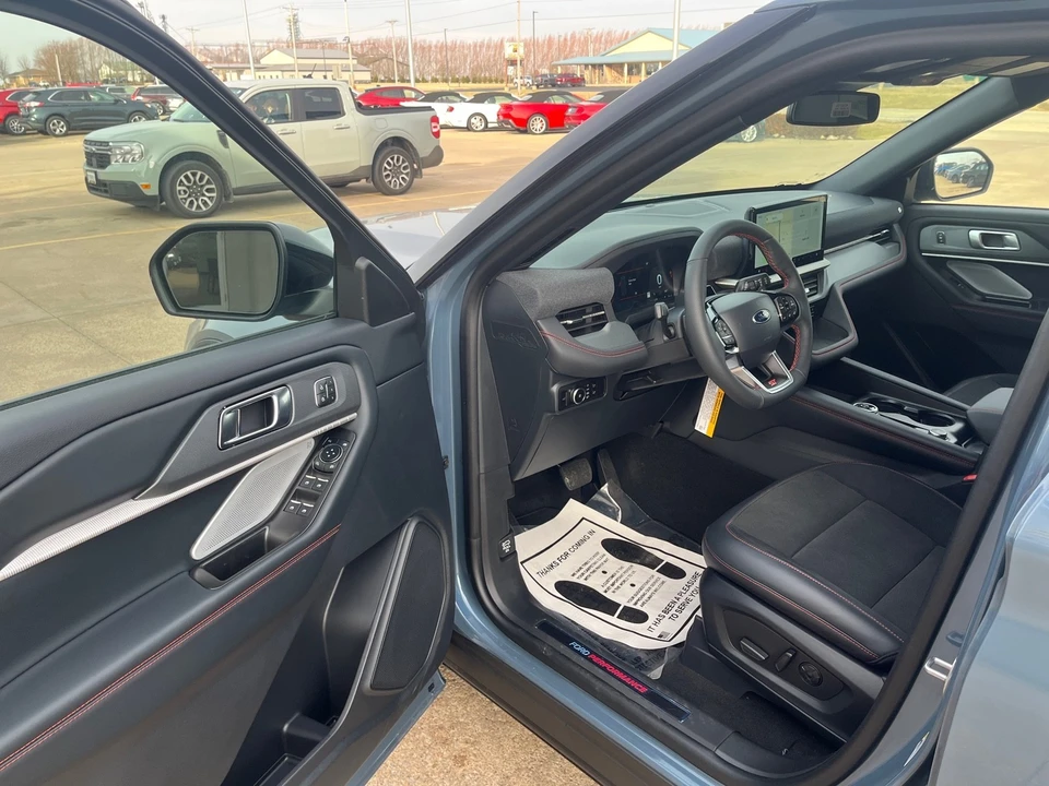 2026 Ford Explorer 6th Gen - Image 9 of 21