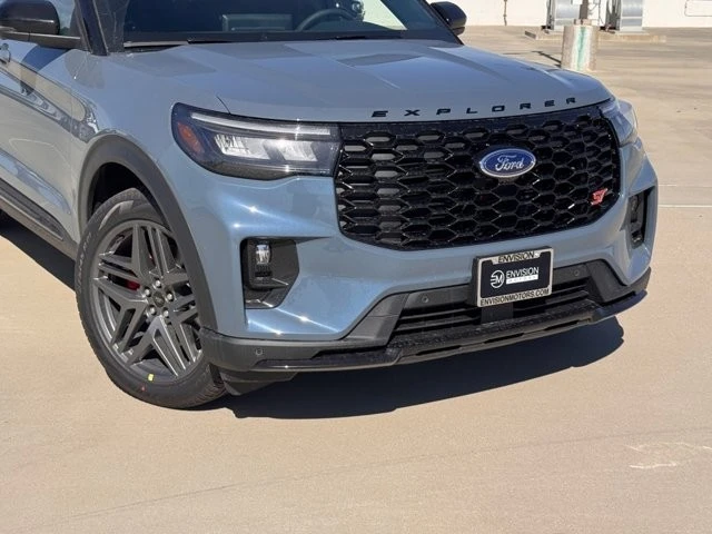 2026 Ford Explorer 6th Gen - Image 3 of 12