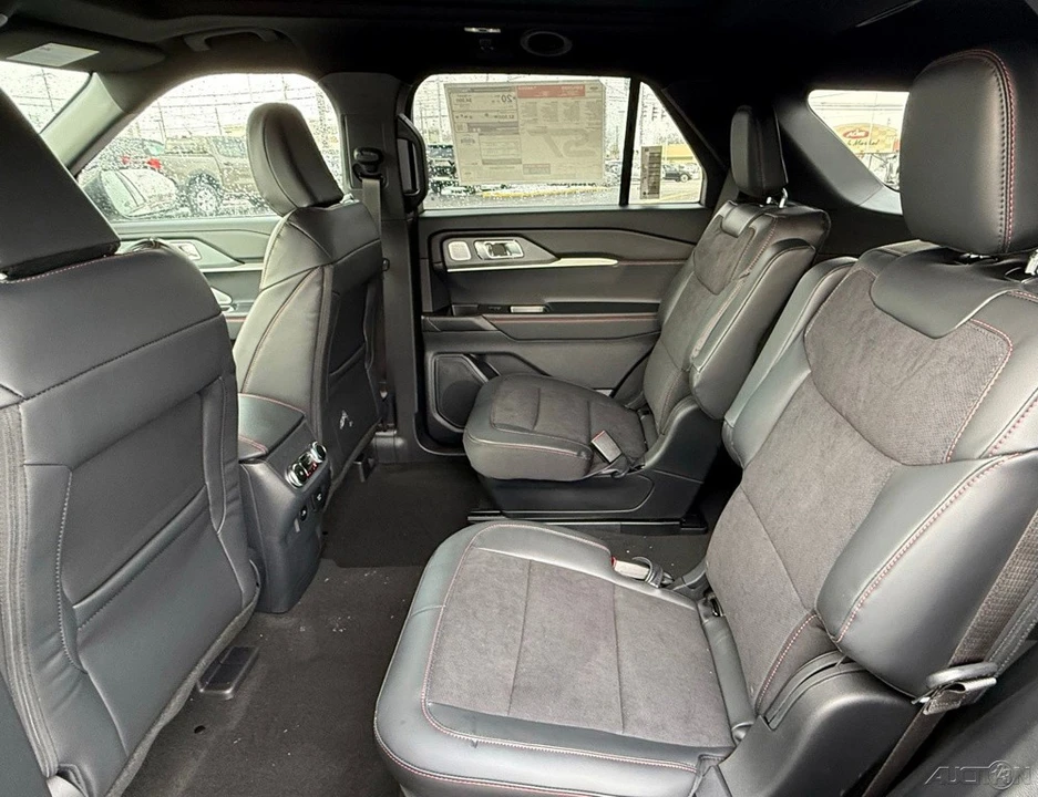 2026 Ford Explorer 6th Gen - Image 17 of 21