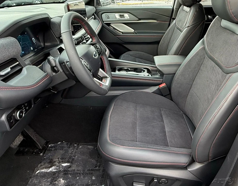 2026 Ford Explorer 6th Gen - Image 15 of 21