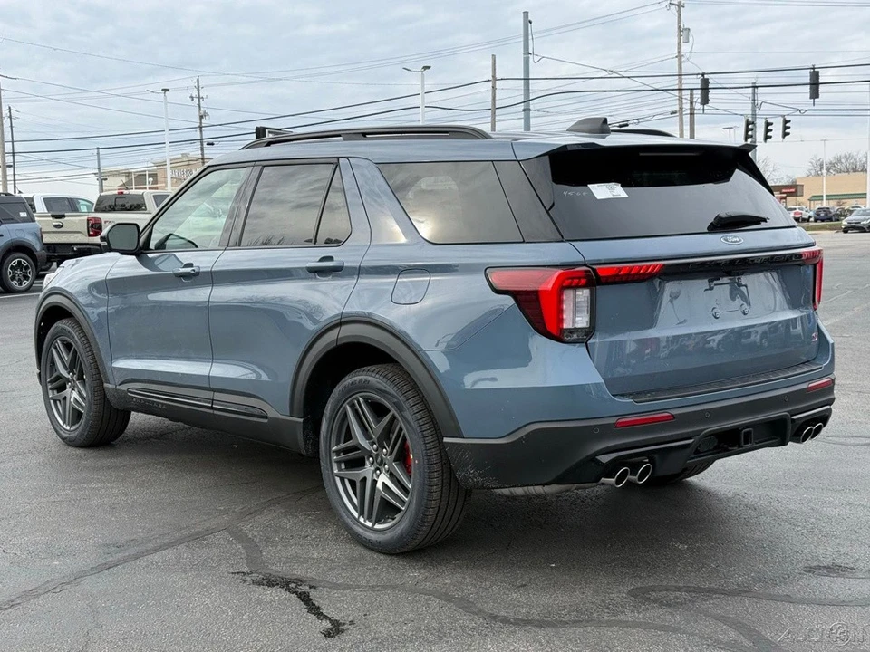 2026 Ford Explorer 6th Gen - Image 3 of 12