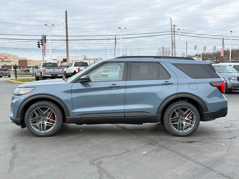 2026 Ford Explorer 6th Gen - Image 2 of 12
