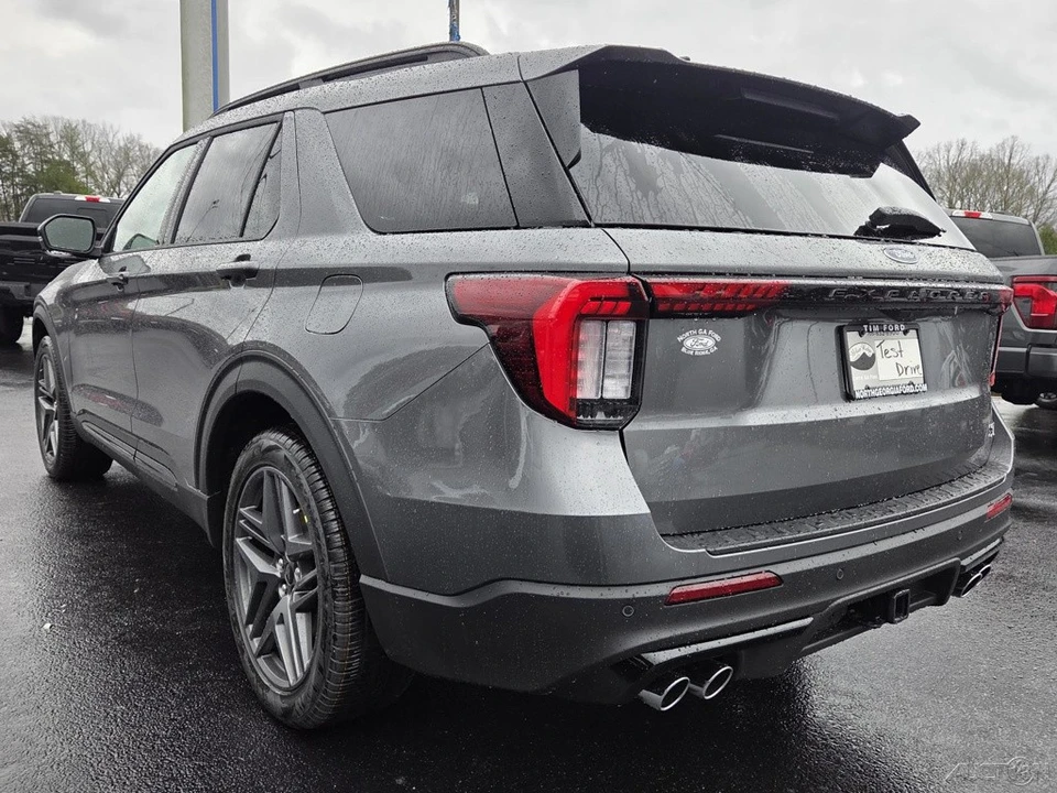 2026 Ford Explorer 6th Gen - Image 10 of 21
