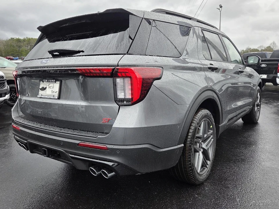 2026 Ford Explorer 6th Gen - Image 11 of 21