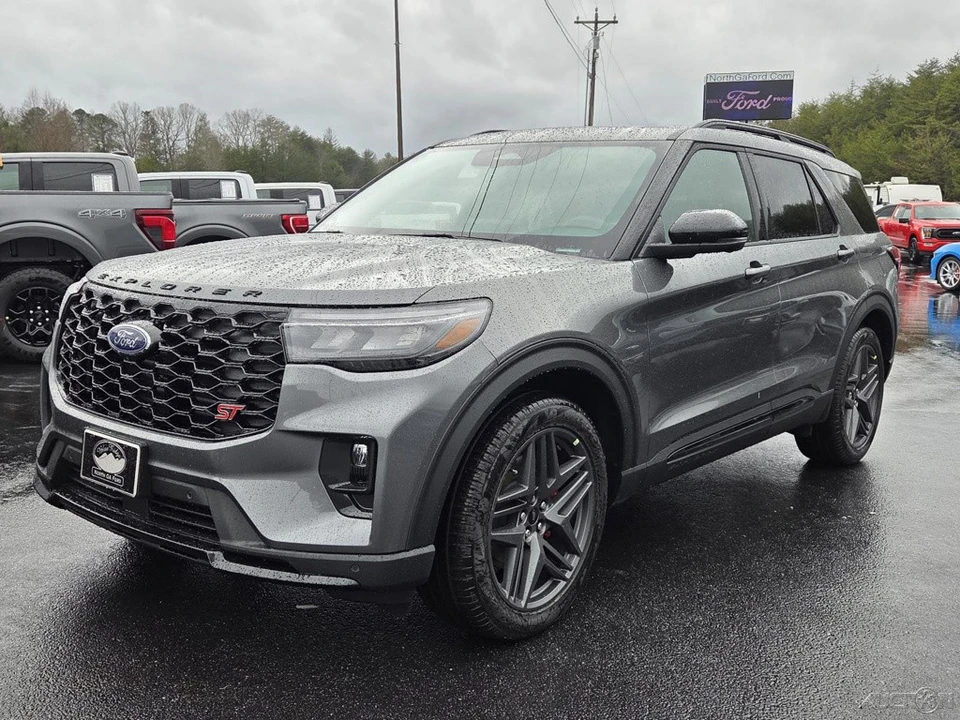 2026 Ford Explorer 6th Gen - Image 15 of 21