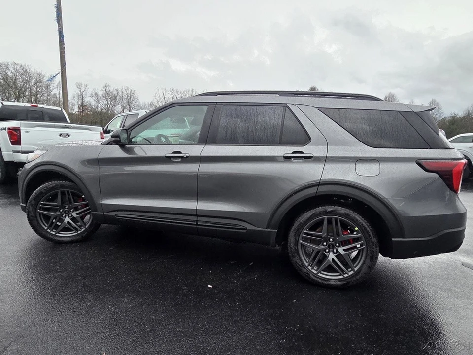 2026 Ford Explorer 6th Gen - Image 2 of 21