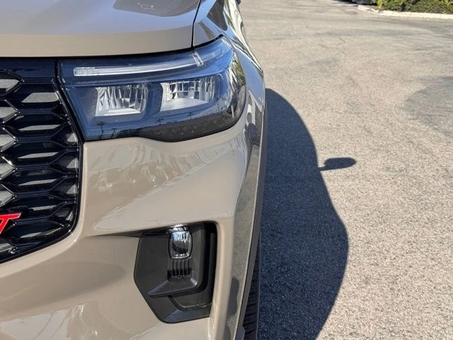 2026 Ford Explorer 6th Gen - Image 8 of 12