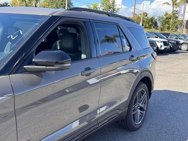 2026 Ford Explorer 6th Gen - Image 9 of 12