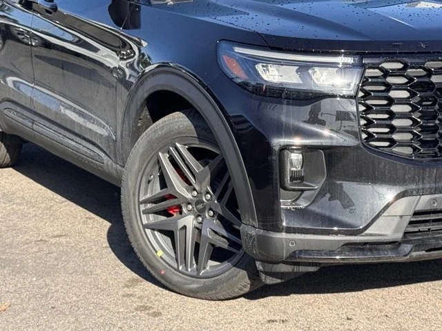 2026 Ford Explorer 6th Gen - Image 4 of 12