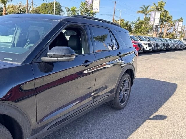 2026 Ford Explorer 6th Gen - Image 9 of 12