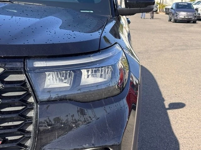 2026 Ford Explorer 6th Gen - Image 8 of 12