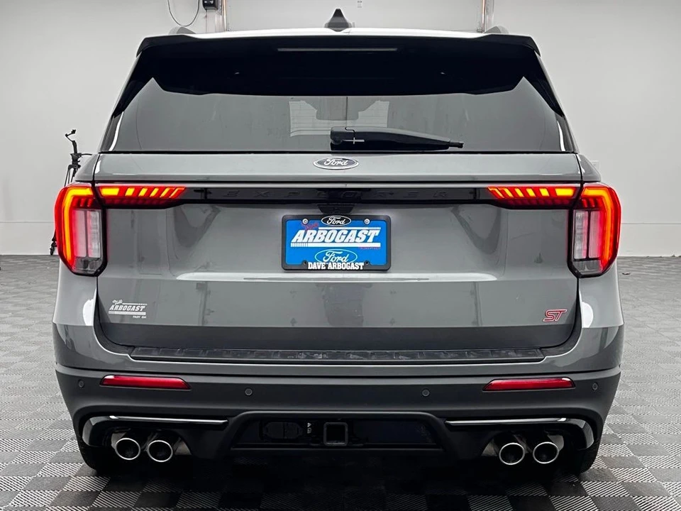 2026 Ford Explorer 6th Gen - Image 8 of 12