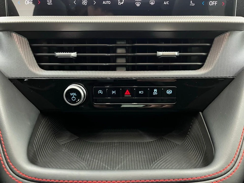 2026 Ford Explorer 6th Gen - Image 4 of 12