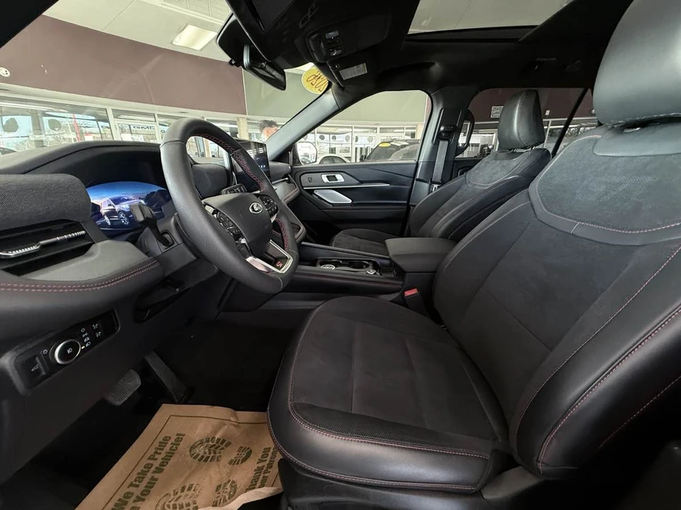 2026 Ford Explorer 6th Gen - Image 9 of 21