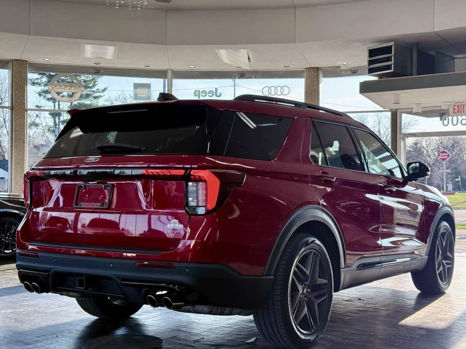 2026 Ford Explorer 6th Gen - Image 5 of 21