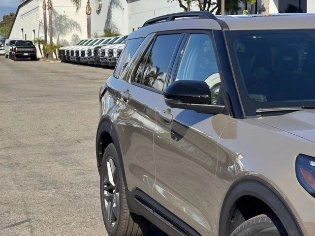 2026 Ford Explorer 6th Gen - Image 5 of 12
