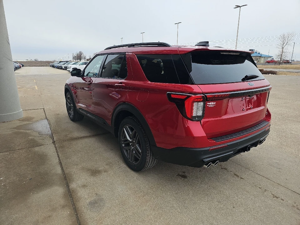 2026 Ford Explorer 6th Gen - Image 15 of 21