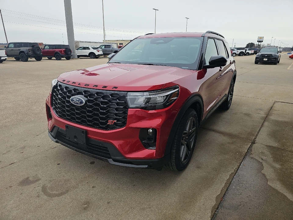 2026 Ford Explorer 6th Gen - Image 19 of 21
