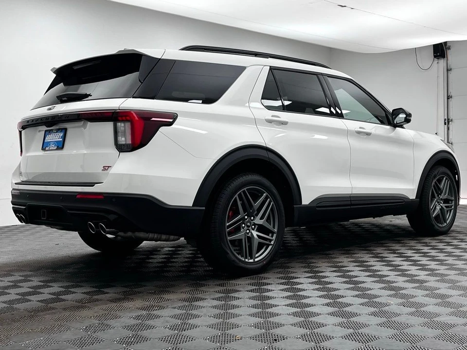 2026 Ford Explorer 6th Gen - Image 8 of 12