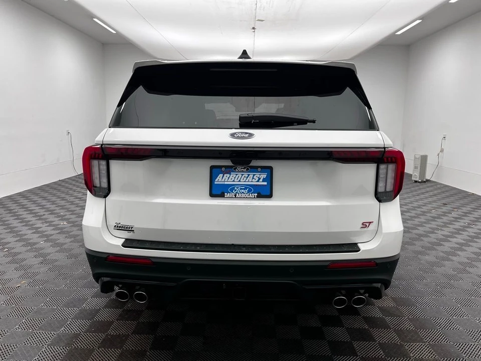 2026 Ford Explorer 6th Gen - Image 11 of 12