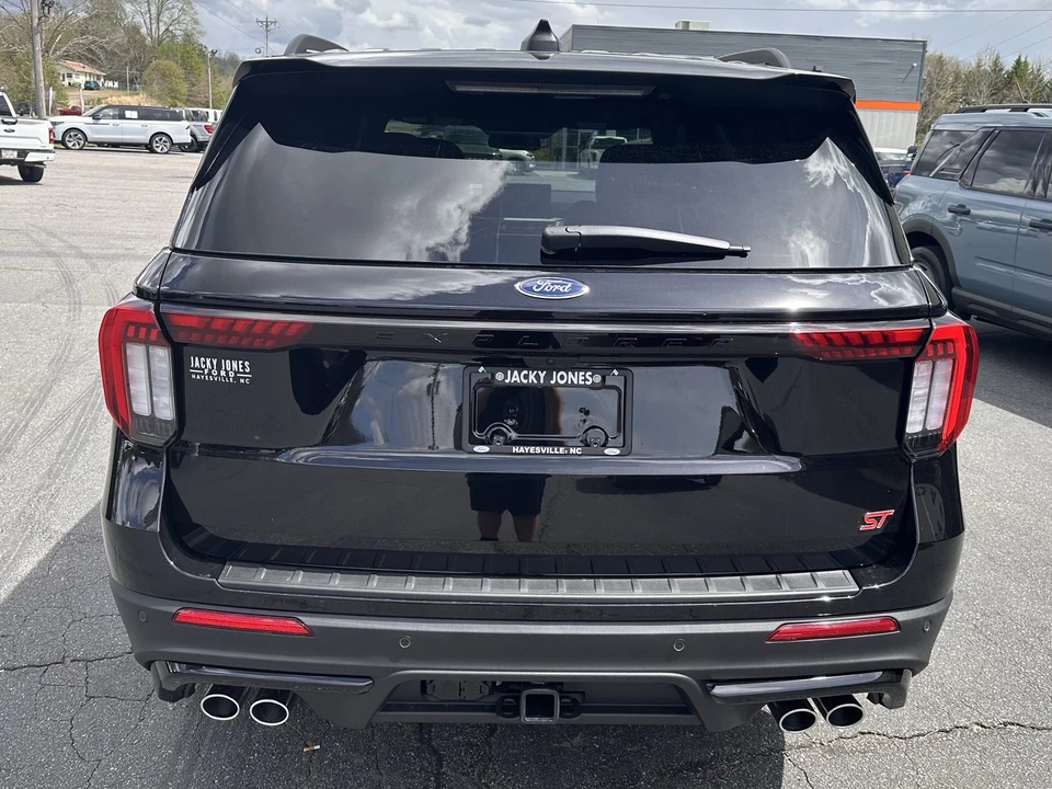 2026 Ford Explorer 6th Gen - Image 6 of 31