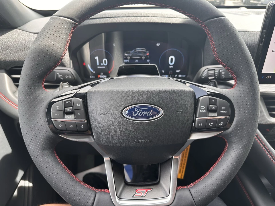 2026 Ford Explorer 6th Gen - Image 19 of 21