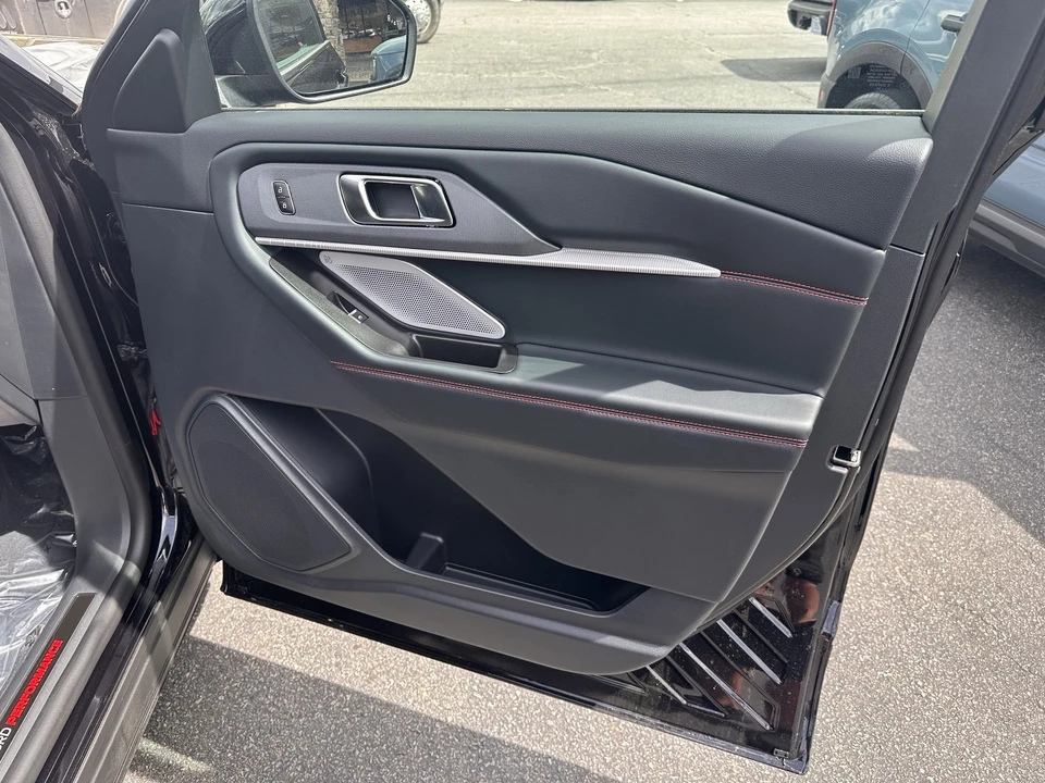 2026 Ford Explorer 6th Gen - Image 12 of 31