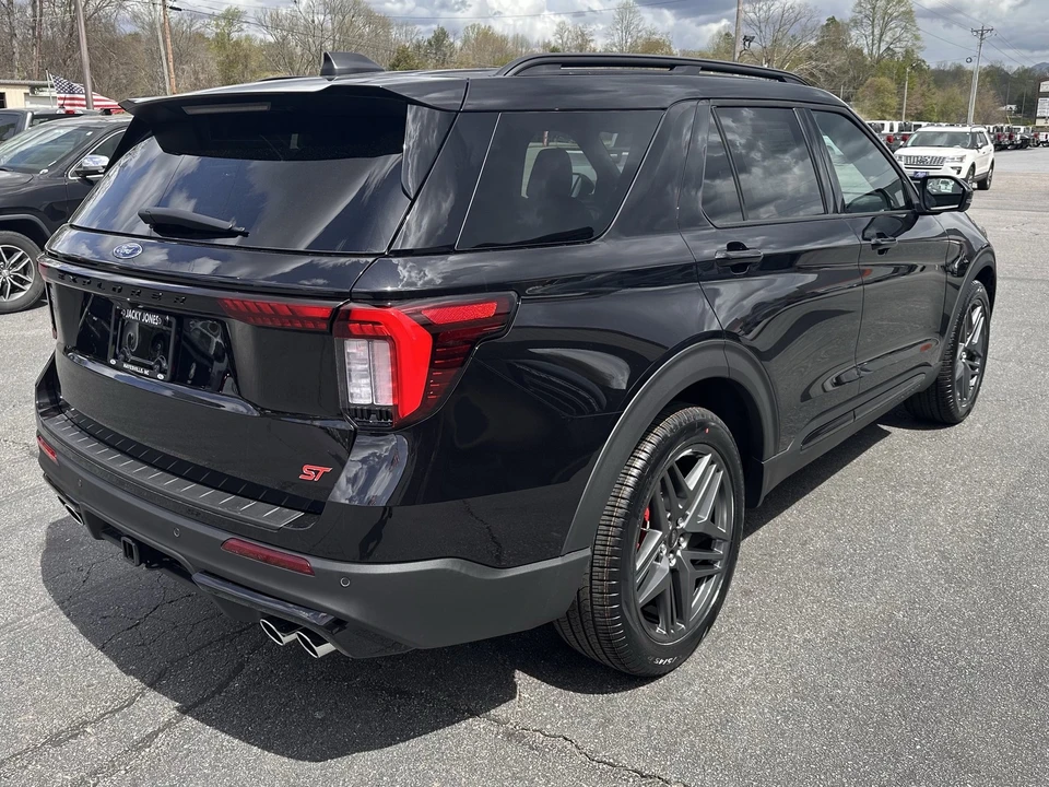 2026 Ford Explorer 6th Gen - Image 5 of 21