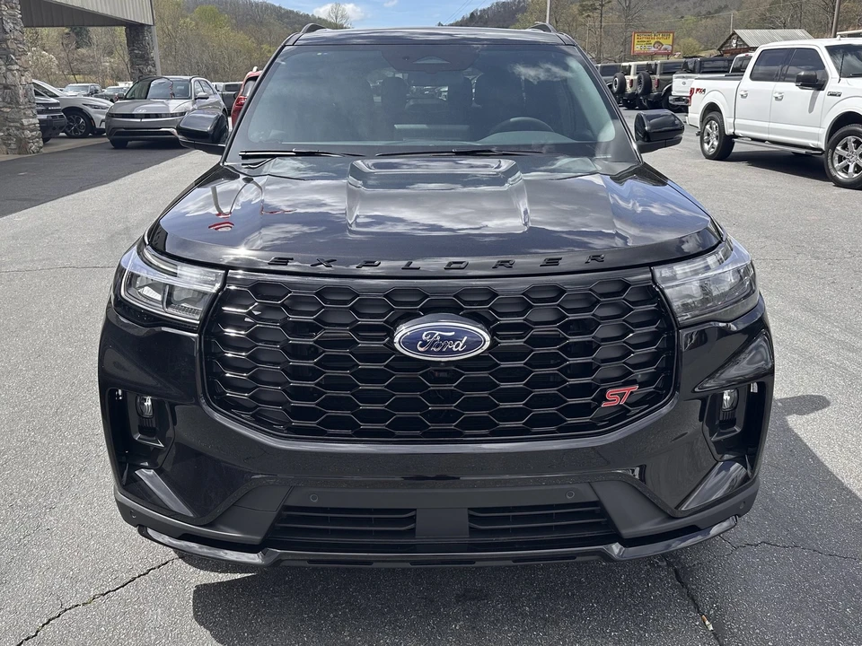 2026 Ford Explorer 6th Gen - Image 3 of 21
