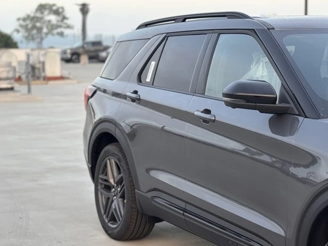 2026 Ford Explorer 6th Gen - Image 5 of 12
