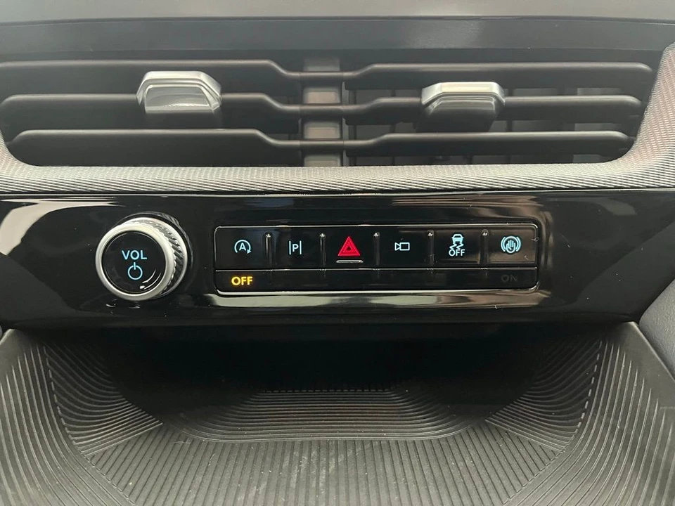 2026 Ford Explorer 6th Gen - Image 6 of 12