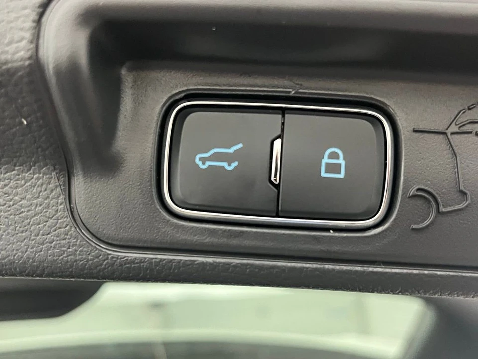 2026 Ford Explorer 6th Gen - Image 11 of 12