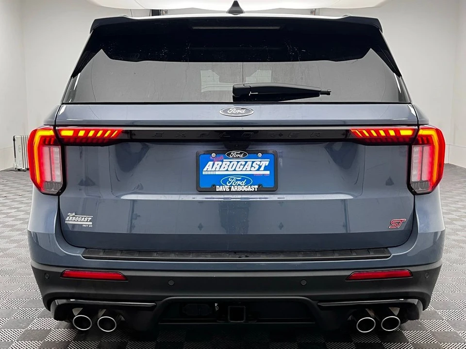 2026 Ford Explorer 6th Gen - Image 8 of 12