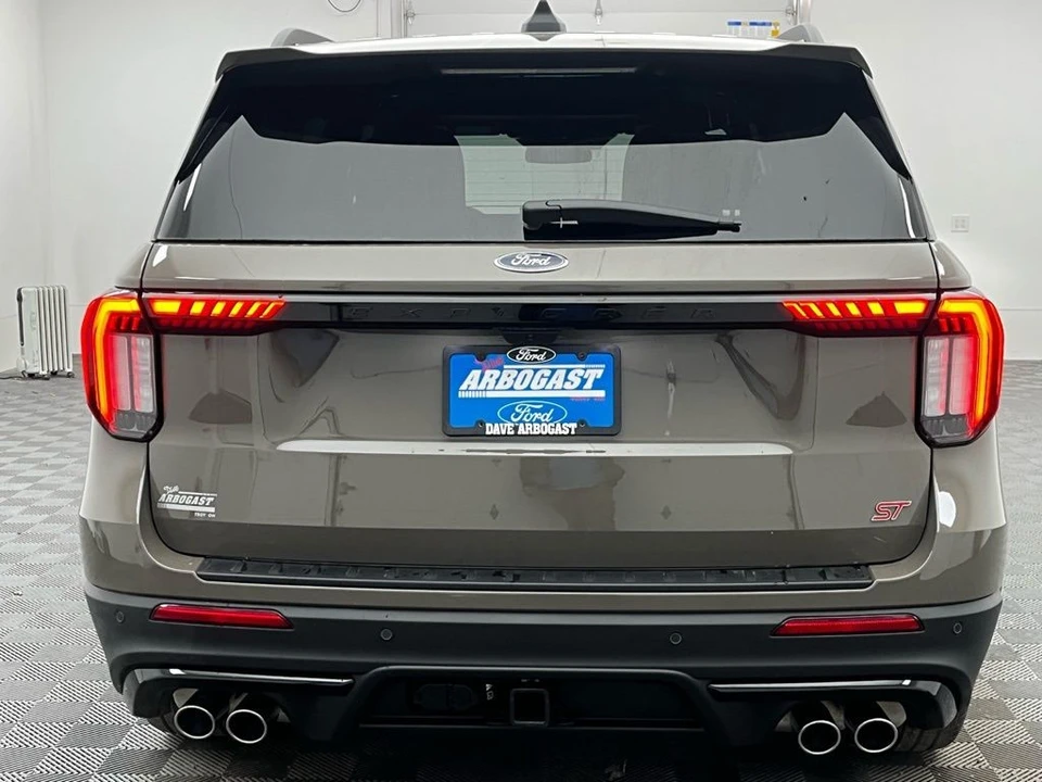 2026 Ford Explorer 6th Gen - Image 9 of 12