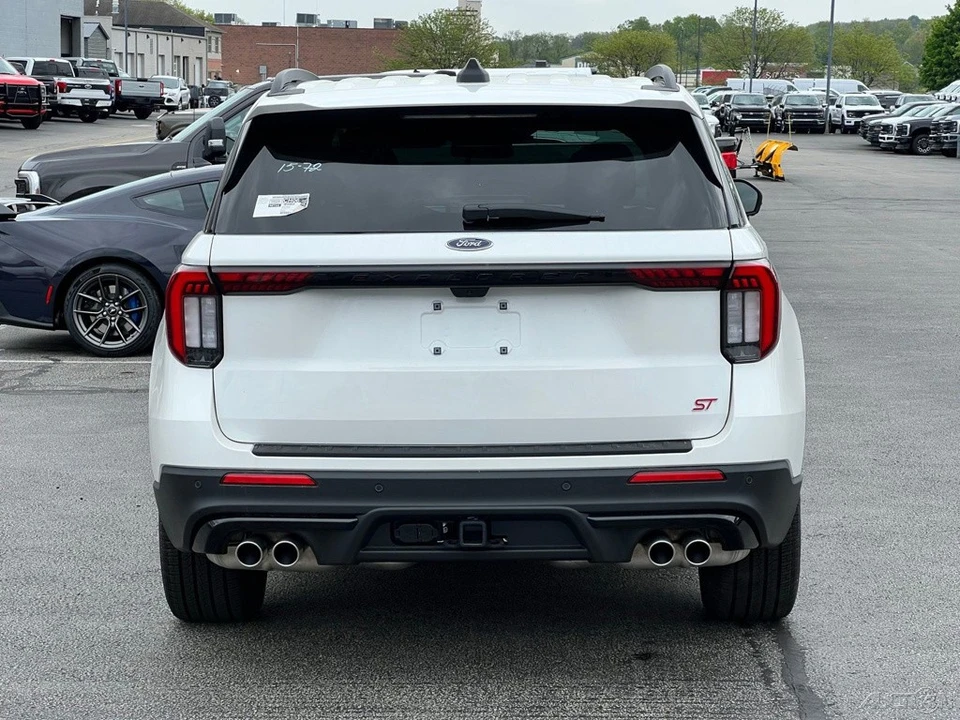 2026 Ford Explorer 6th Gen - Image 5 of 12