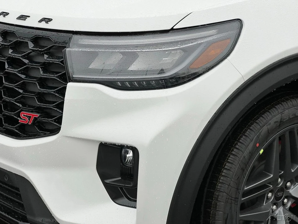 2026 Ford Explorer 6th Gen - Image 11 of 12