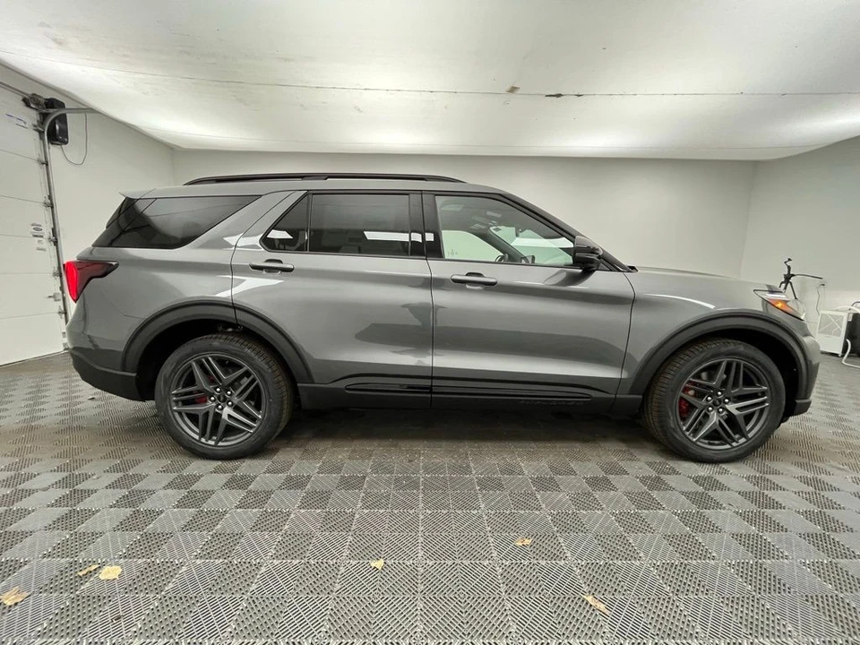 2026 Ford Explorer 6th Gen - Image 7 of 12