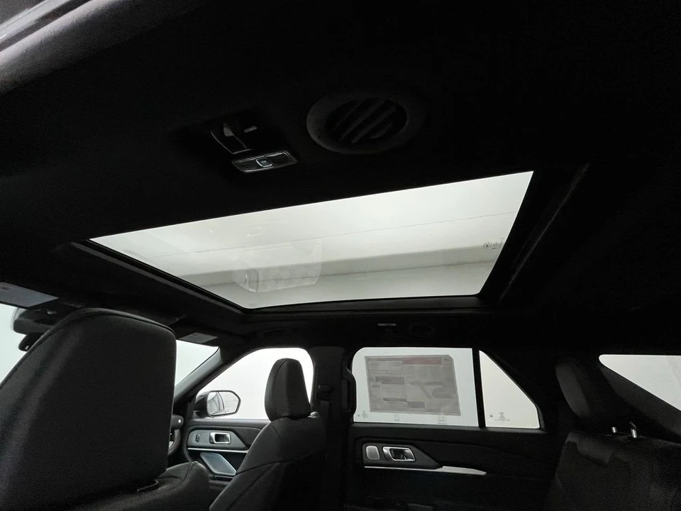 2026 Ford Explorer 6th Gen - Image 3 of 12