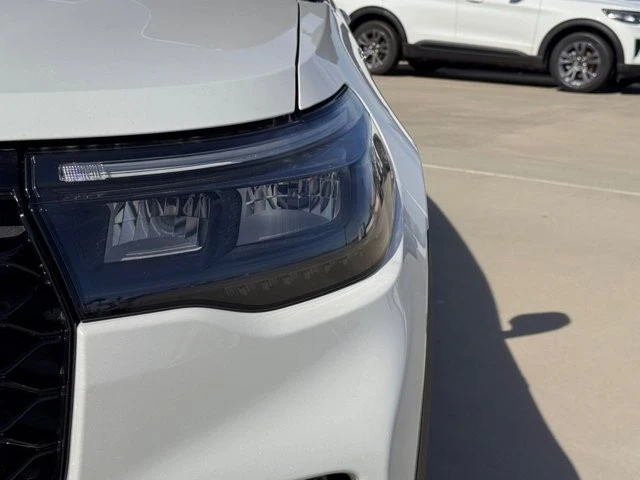 2026 Ford Explorer 6th Gen - Image 8 of 12