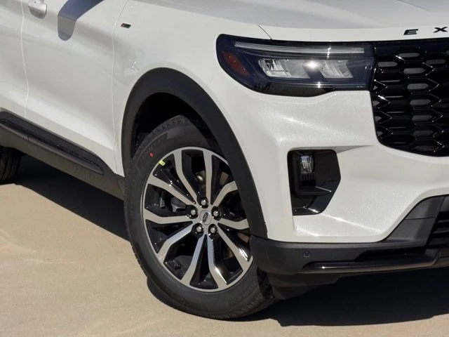 2026 Ford Explorer 6th Gen - Image 4 of 12