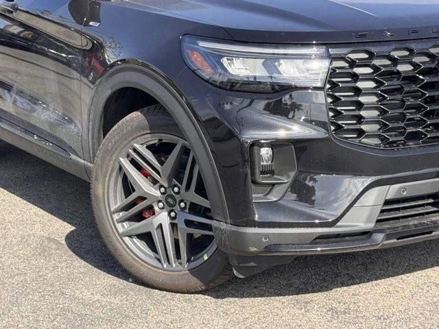 2026 Ford Explorer 6th Gen - Image 4 of 12