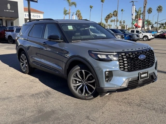 2026 Ford Explorer 6th Gen - Image 2 of 12