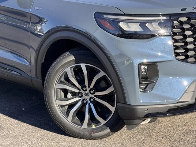 2026 Ford Explorer 6th Gen - Image 4 of 12