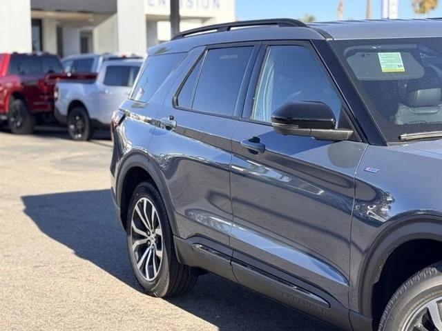 2026 Ford Explorer 6th Gen - Image 5 of 12
